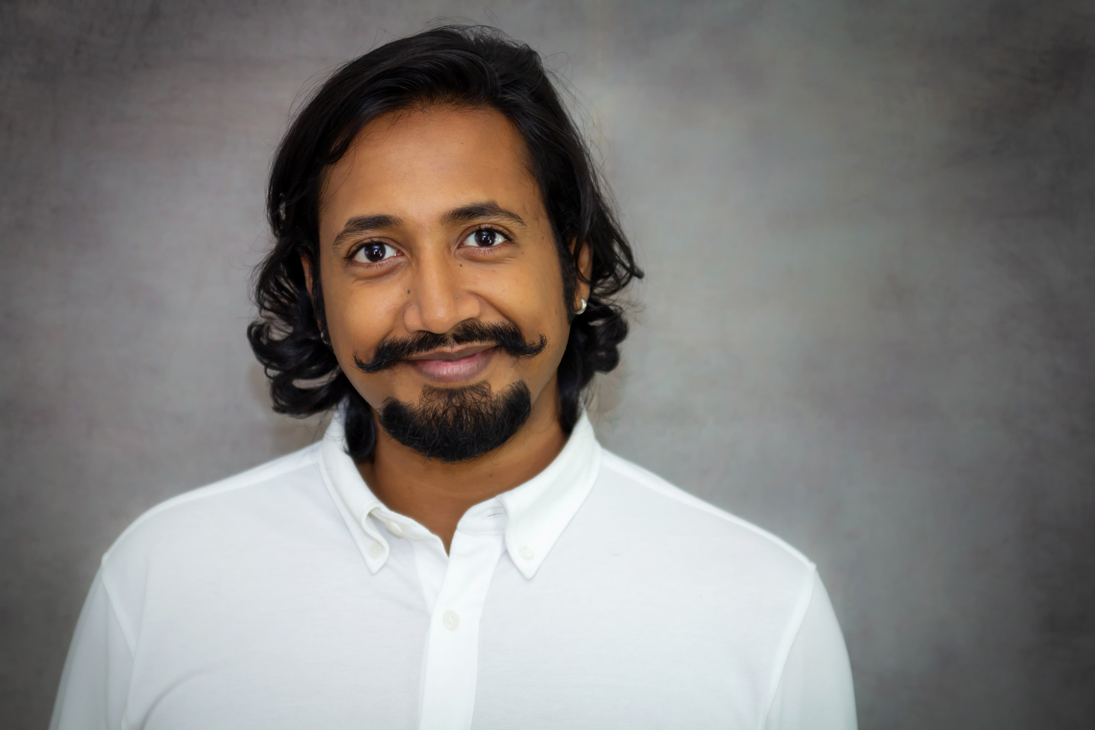 Portrait of Vikrant Subramanian